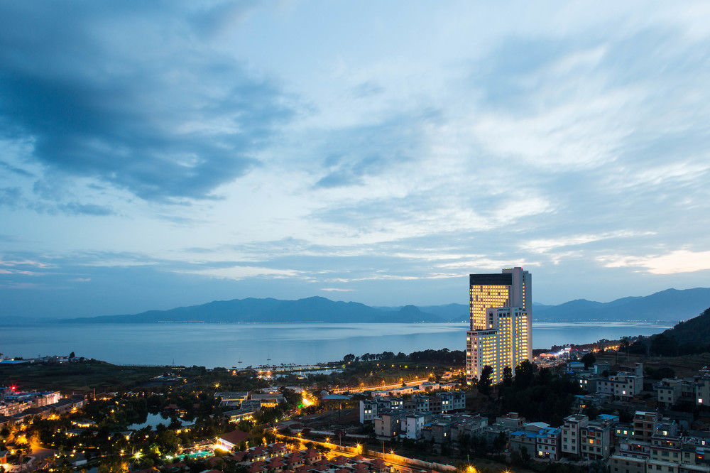 Angsana Fuxian Lake Chengjiang  Exterior photo